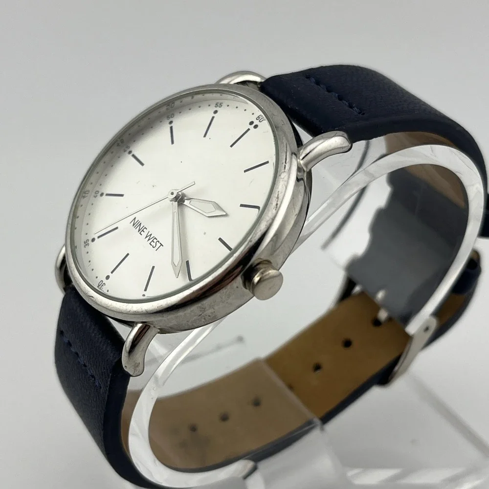 Nine‎ West Watch Women 38mm Silver Case Blue Leather Band NW/2377- New Battery